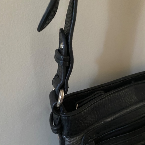 Chaps Black and Gray crossbody Bag - Picture 6 of 9